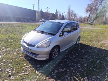 авто бу в рассрочку: Honda Fit: 2002 г., 1.3 л, Вариатор, Бензин, Универсал