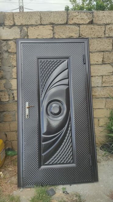 Giriş qapıları: Yeni Giriş qapısı 90x205 sm Zamok və çərçivə ilə, Zəmanətli, Ödənişli quraşdırma, Ödənişli çatdırılma, Rayonlara çatdırılma — 18