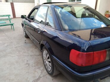 продаю авто ауди: Audi 80: 1994 г., 2 л, Механика, Бензин, Седан
