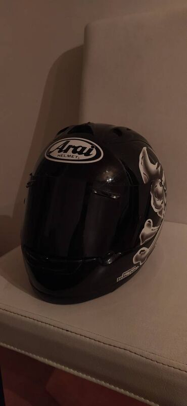 Moto dəbilqələr: Original Arai helmet