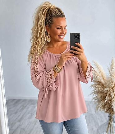 katrin košulje: 10. Košulja za punije
XL 2XL 3XL 
Cena : 2.600 dinara H — 3