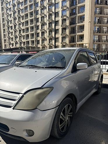 Toyota Ist: 2001 г., Автомат, Бензин, Хэтчбэк