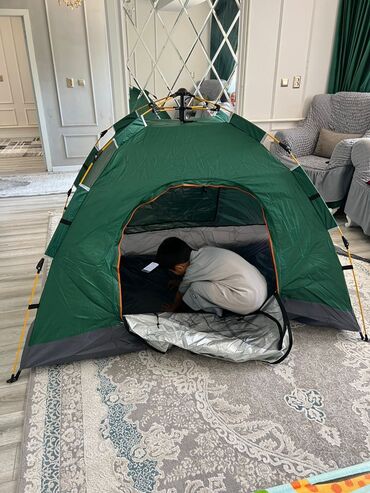 Палатки: Продаю палатку (новая)
В комплекте сумка
Размер 200см 130см 110см