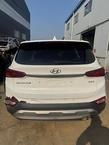 санта фе 2015: Крышка багажника Hyundai, 2018 г., Б/у, Оригинал — 1