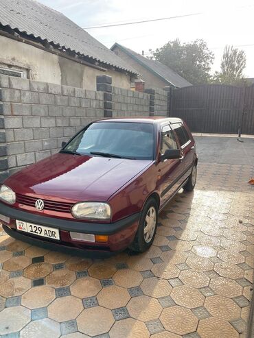 авто обмен на дом: Volkswagen Golf: 1992 г., 1.8 л, Механика, Бензин, Хетчбек