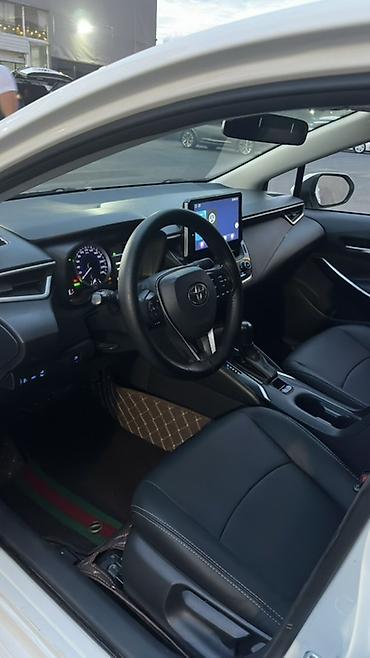 св: Toyota Corolla: 2019 г., 1.8 л, Вариатор, Гибрид, Седан — 8