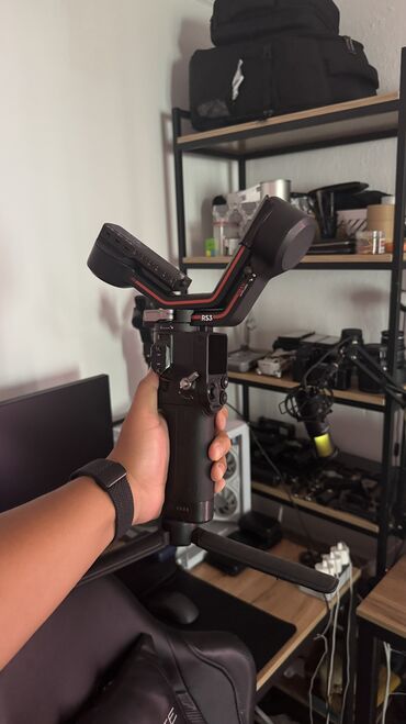 для видео: DJI RS3 Продаю свой стабилизатор DJI RS3 кейс в подарок. Дисплей