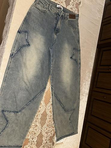 Geniş kəsimli qadın cins şalvar - Rəng: açıq-boz/stone-wash effektli lalafo.az -da Geniş kəsimli qadın cins şalvar - Rəng: açıq-boz/stone-wash effektli
