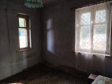 gunluk bağ evləri bakı: Siyəzən şəhəri,2 otaqlı ev satılır.İki mərtəbəli binanın blok tipli — 2