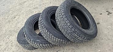 Шины: Шины 265 / 65 / R 17, Зима, Б/у, Комплект, Внедорожные (АТ/МТ), Dunlop — 1