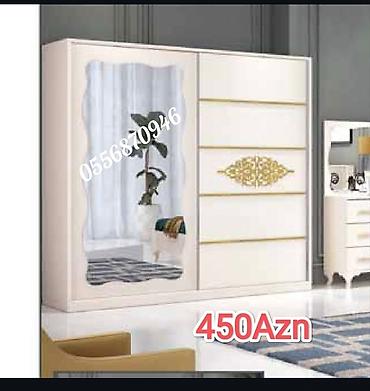 qapi taxta: Ağ rəngdə, müasir dizaynlı paltar şkafları. Məhsul xüsusiyyətləri: - — 4