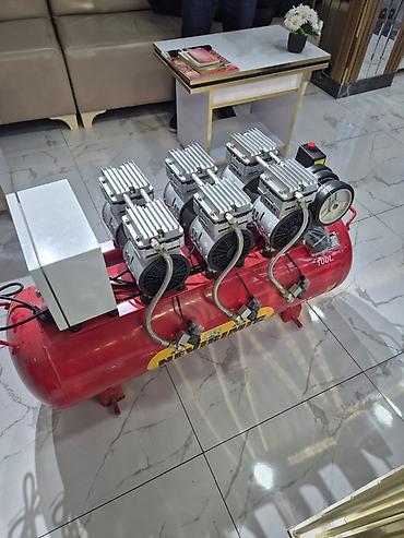 Alətlər: Yağsız hava kompressoru – 70 L şaquli/silindrik rezervuar, 4 başlı (4 — 1