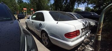 машина мэрс: Mercedes-Benz E 230: 1996 г., 2.8 л, Механика, Бензин, Седан