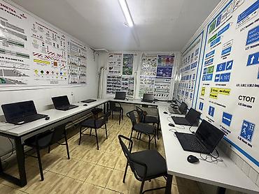 Продажа офисов: Продается коммерческое помещение в самом центре города на пересечении — 7