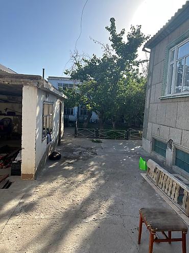 Продажа коттеджей и домов: Продается Дом!!! Иссык-куль г. Балыкчы 5 соток Большой дом,есть — 3