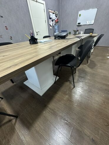 Ofis masaları: Muellim stolu - uzunlugu - 140 ve eni 70 Telebeler ucun stol - — 5