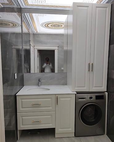 Hamam dolabları: Vanna otağı üçün funksional mebel dəsti - Kompakt ölçülü lavabo ilə — 1