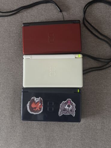 Другие портативные консоли: Nintendo ds lite, цена указана за одну, в наличии 3 (три) штуки: -