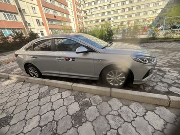 Hyundai: Хундай Соната 2020-жылкы Арендага берилет 1700 сом Депозит 15000сом