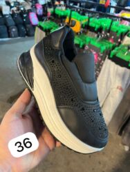 Women's Sneakers and athletic shoes: Bu modellərin hər birindən 1 razmer qalıb, Ona görə münasib qiymətə — 4