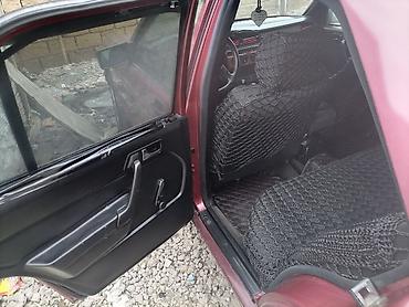 masinlar mersedes: Mercedes-Benz 190 (W201): 2 l | 1993 il Sedan — 5