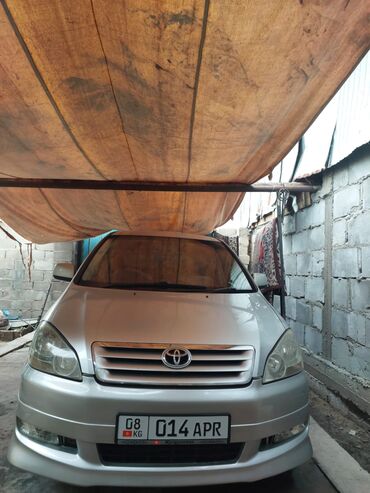 срочно срочно продам машину: Toyota Ipsum: 2003 г., 2.4 л, Автоматические, Бензин, Минивэн