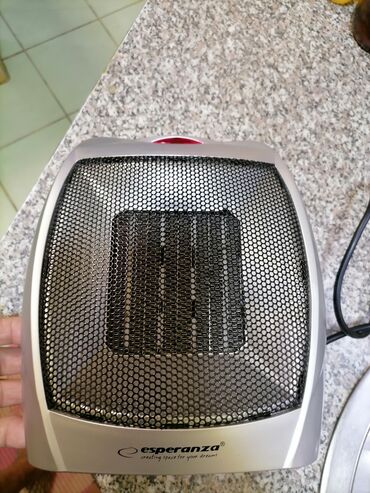 Kaloriferi: Grejalica duvaljka ESPERANZA 1500 W kao nova je
Baš dobra
Mirjevo na lalafo.rs — 6 Kaloriferi: Grejalica duvaljka ESPERANZA 1500 W kao nova je
Baš dobra
Mirjevo — 6