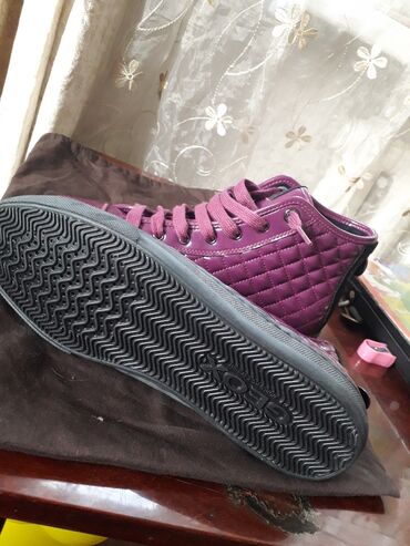 обувь для девочек: Geox, новые, удобные демисезонные