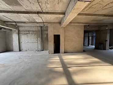 продаю 1этаж: Сдаётся просторное коммерческое помещение open space. - Формат — 9