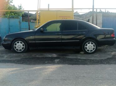 запчасть на мерс 814: Mercedes-Benz : 1996 г., 2.3 л, Автомат, Бензин, Седан