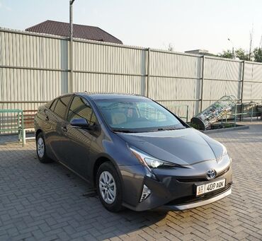 tayota runx: Toyota Prius: 2018 г., 1.8 л, Автомат, Гибрид, Седан