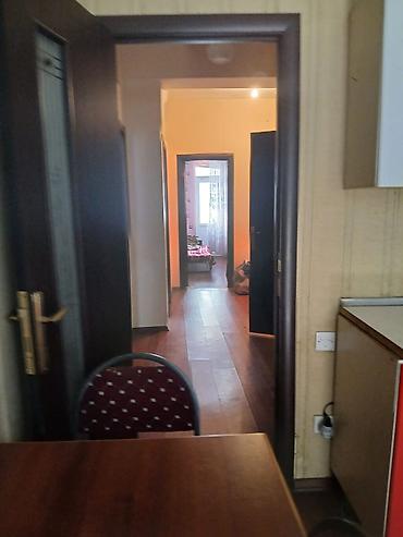 blue mall evler: 1 NEFER OTAQ YOLDASI XANIM AXTARILIR KOMUNAL DAXIL 150 AZN 2 otaqlı — 10