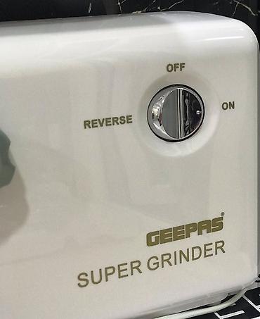 Ət çəkən maşınlar: Ət çəkən maşın Geepas, 1500 Vt, Revers ilə, Yeni — 3