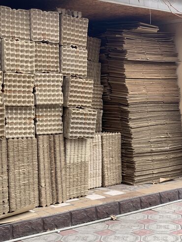 продам лотки для яиц бу в Кыргызстан: Продаю Коробки Лотки Рабочий городок Если все заберёте, за полцены