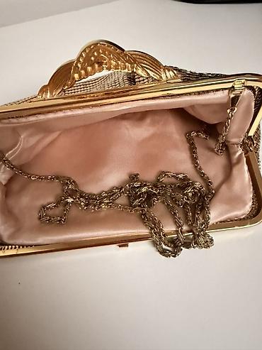 nakit pozarevac: Elegantna večernja torbica – zlatni „mesh“ clutch - Materijal — 3