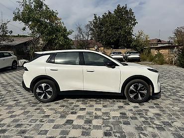 Changan: Changan Qiyuan Q05: 2026 г., Электромобиль — 4