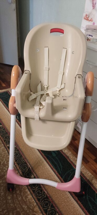 кресло для детей: Продаю детский стульчик Mamalove, но он !БЕЗ СТОЛИКА! Столик потерялся