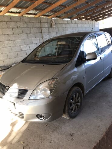 Toyota: Toyota Corolla: 2002 г., 1.5 л, Автомат, Бензин, Минивэн