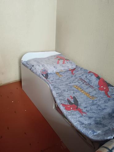 Mebel: Oğlan və qız üçün, İşlənmiş, Çarpayı, Bazalı, Matras ilə, Siyirməli — 1