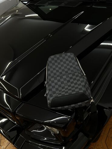 52 объявлений | lalafo.kg: Продам барсетку louis vuitton 1:1 lux пользовался всего два дня
