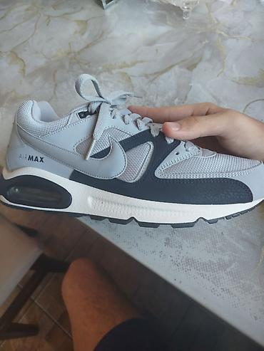 lonpasin kapsula: Nike Air Max kişi idman ayaqqabısı - Model: Air Max (yan hissədə “AIR — 3