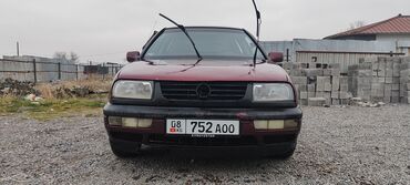 Volkswagen: Volkswagen Vento: 1993 г., 1.8 л, Механика, Газ, Седан