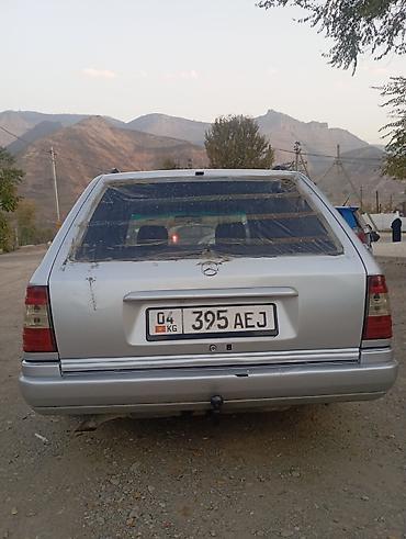 жак бу: Mercedes-Benz W124: 1993 г., 3.2 л, Кол менен иштөөчү, Бензин, Универсал — 2