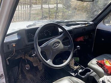 машина жыгули: ВАЗ (ЛАДА) 4x4 Niva: 1999 г., Кол менен иштөөчү, Бензин, Жол тандабас — 1