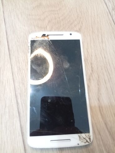 motorola рация: Смартфон Motorola Moto X Play выполнен в белом корпусе с черной