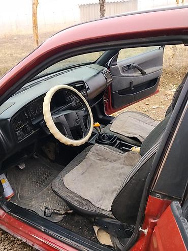 Унаа: Volkswagen Passat Variant: 1991 г., 1.8 л, Кол менен иштөөчү, Бензин, Универсал — 5