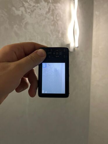 Fotokameralar: Tam komplektdir. ipliyinə kimi təzədir. bütün funksiyaları işləkdir — 9