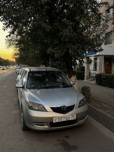 авто до 300000 сом: Mazda Demio: 2003 г., 1.5 л, Автомат, Бензин, Хэтчбэк