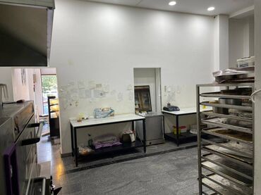 Digər kommersiya daşınmaz əmlakı: Yeni Yasamalda yol kənarı ümumi sahəsi 95 kv,m olan, obyekt təmirli — 13