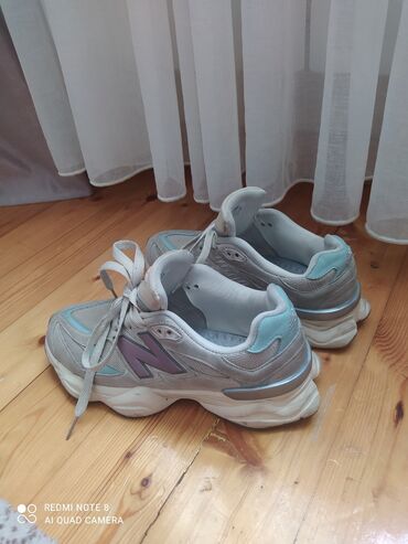 женские кроссовки reebok classic: Ölçü: 37, rəng - Boz, İşlənmiş